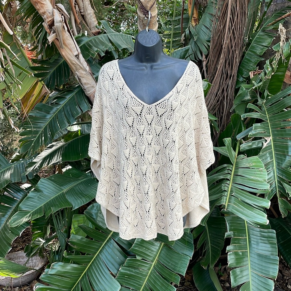 Chicos, crochet caplet
